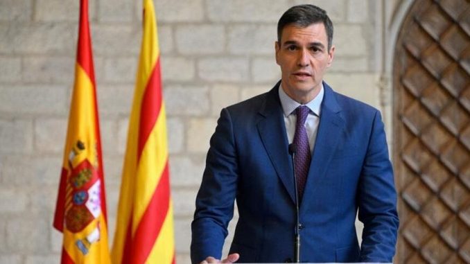 سانشيز يعلن قراره الاستمرار رئيسا للحكومة الإسبانية