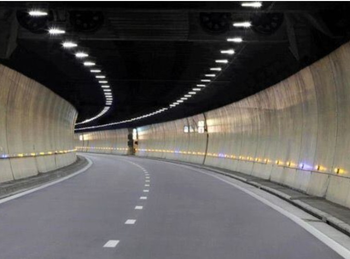 أكادير تستعد لإنجاز نفق طرقي رابع يربط الميناء بالمطار بحلول ماي 2027