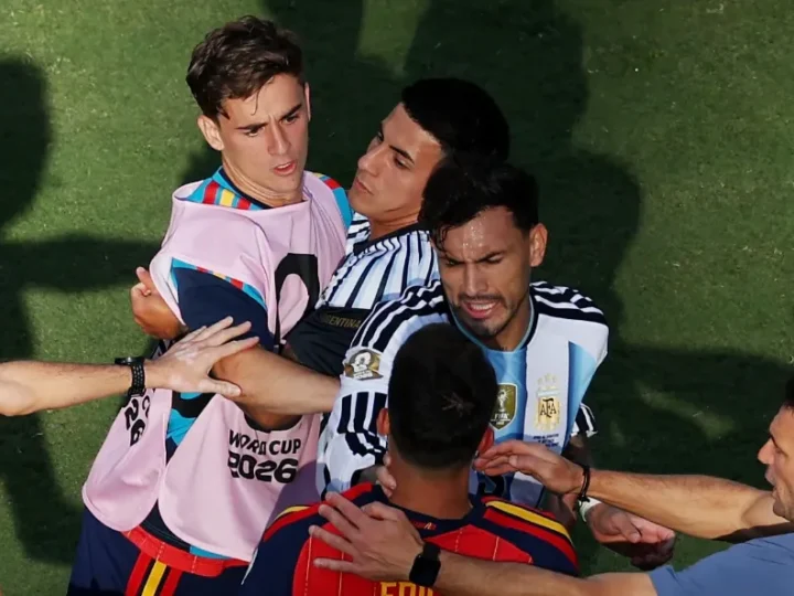 الفيفا تفتح تحقيقا تأديبيا في أحداث نهائي كأس العالم بين الأرجنتين وإسبانيا
